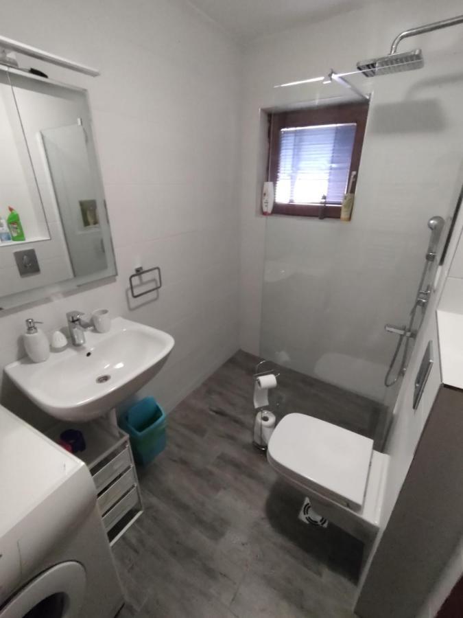 Plavi Apartman Airport Beograd Ngoại thất bức ảnh